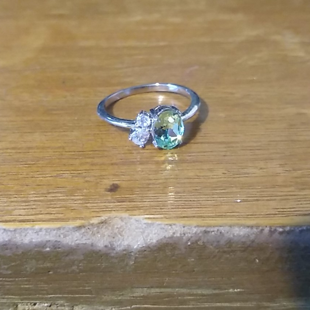 Fragrant jewels ring